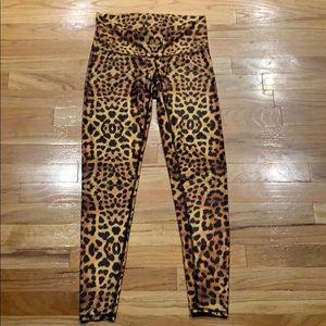 Teeki leopard print yoga pants